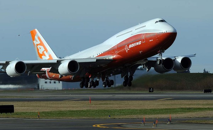 Boeing-747-8i-takeoff