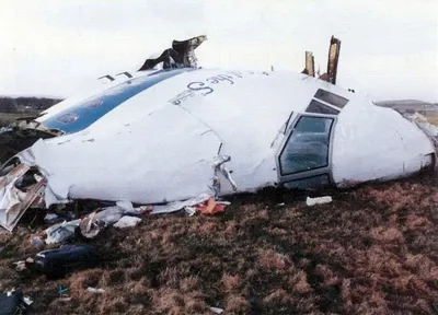 The nose section of N739PA at Lockerbie after the bombing.