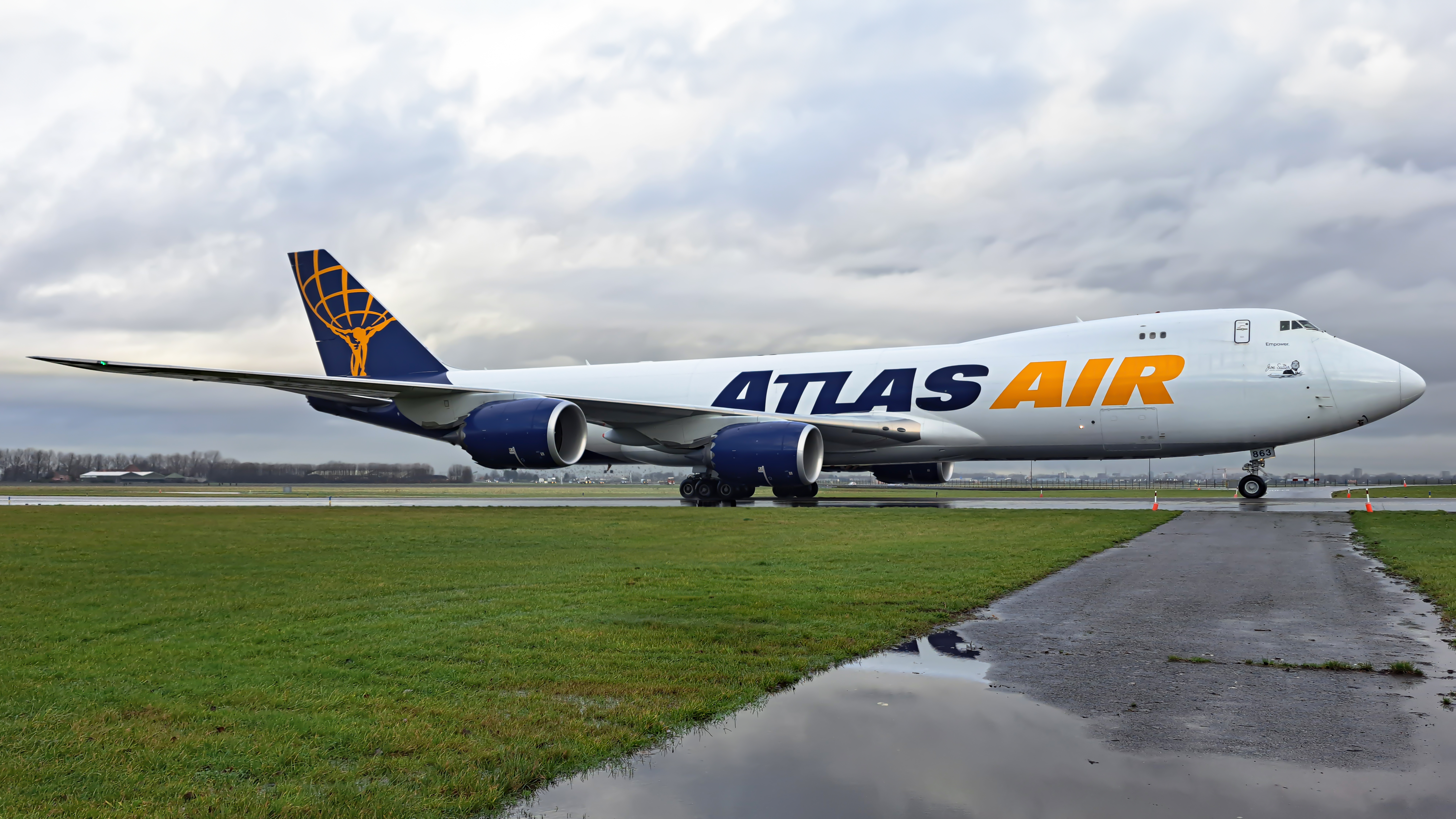 N863GT, the final 747 produced, taxiing at Schiphol.
